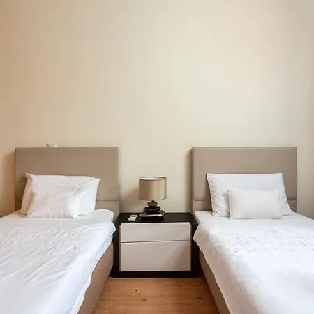 Triplex Vip By Interhome *