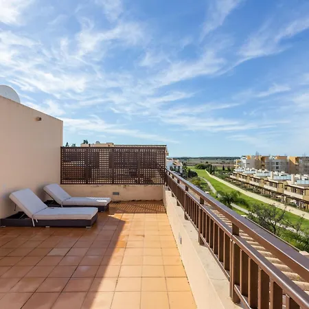 Triplex - By Interhome Apartment